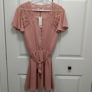 BB Dakota First Impressions dress w/lace shoulders